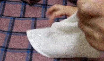 衣服上有霉斑怎么洗才能洗掉,衣服去霉斑最快最狠的几种方法