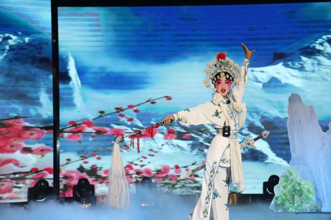 体现素质教育成果的照片,展现教育新变化的图片