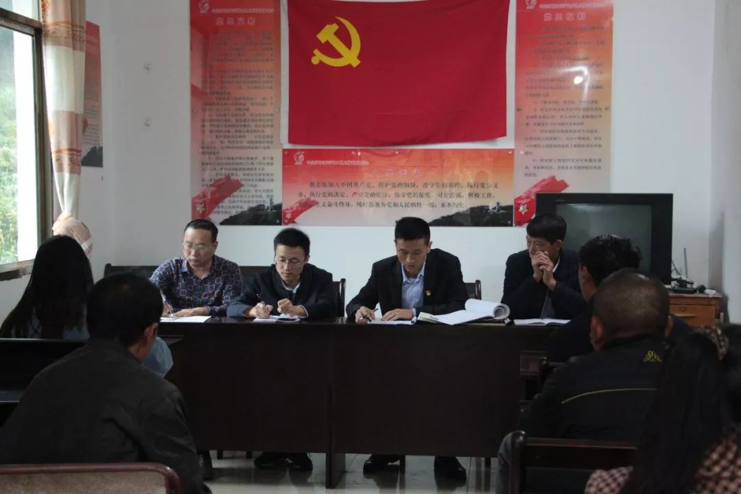 几人闲坐赏鱼喝茶,几人闲坐喝茶聊天