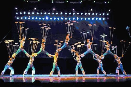 「笑傲江湖」来助阵,千台小米任性抽!万元大奖等你来!车城万达广场元旦狂欢!