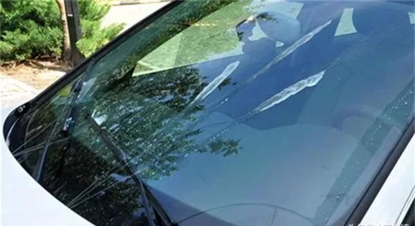 汽车玻璃水喷高喷偏怎么办,前车喷玻璃水怎么办