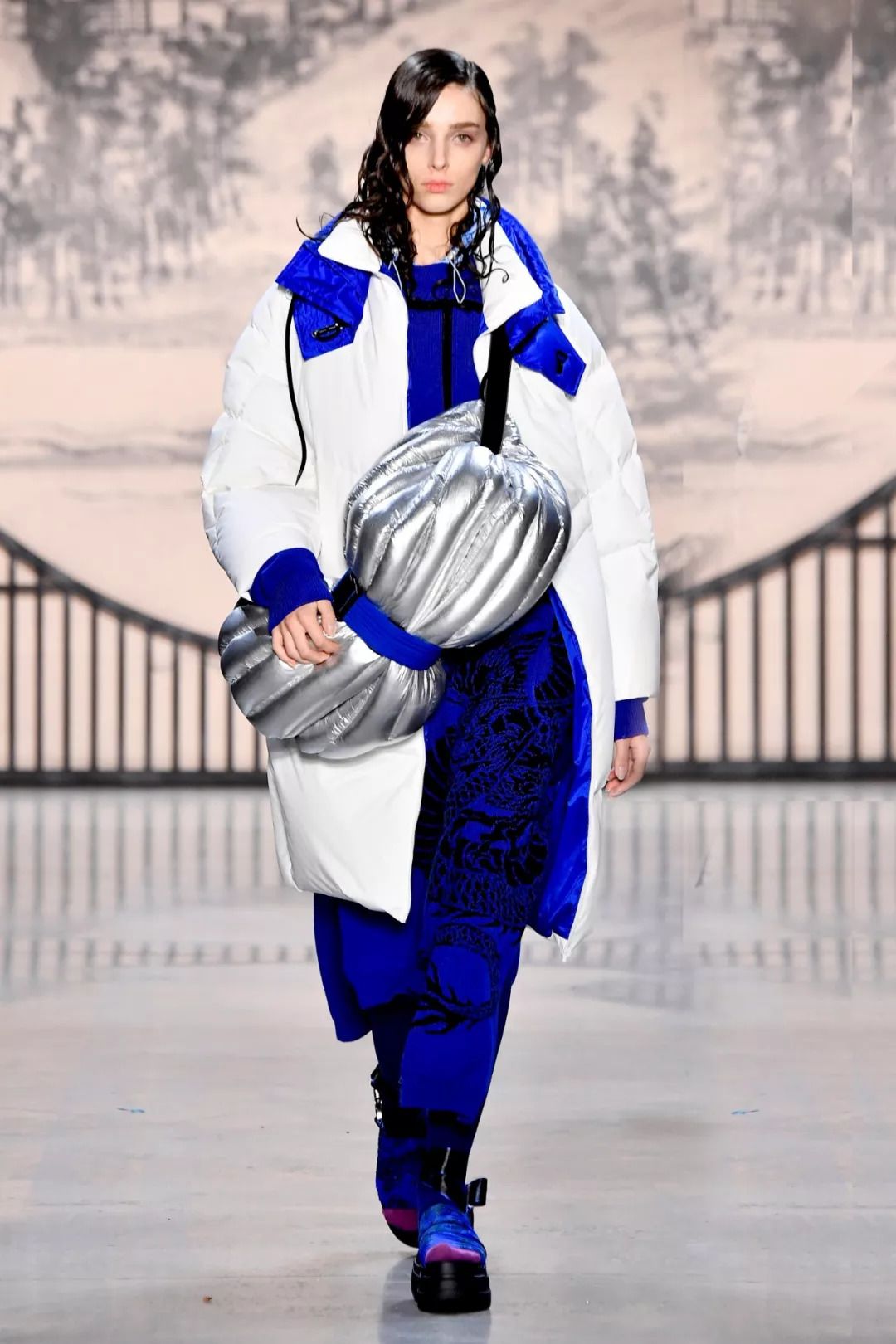 穿上你的羽绒服就再也不冷了,告别波司登