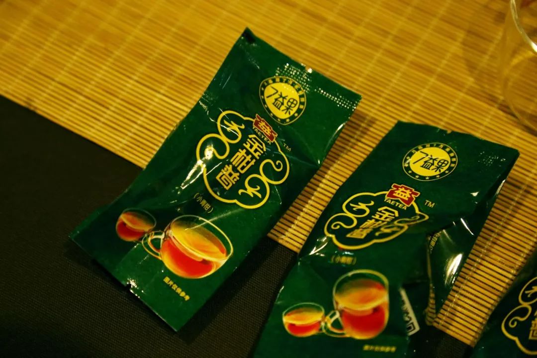 上次把脉问诊,这次星座占卜:别对茶会只有刻板印象(文末留言有礼)