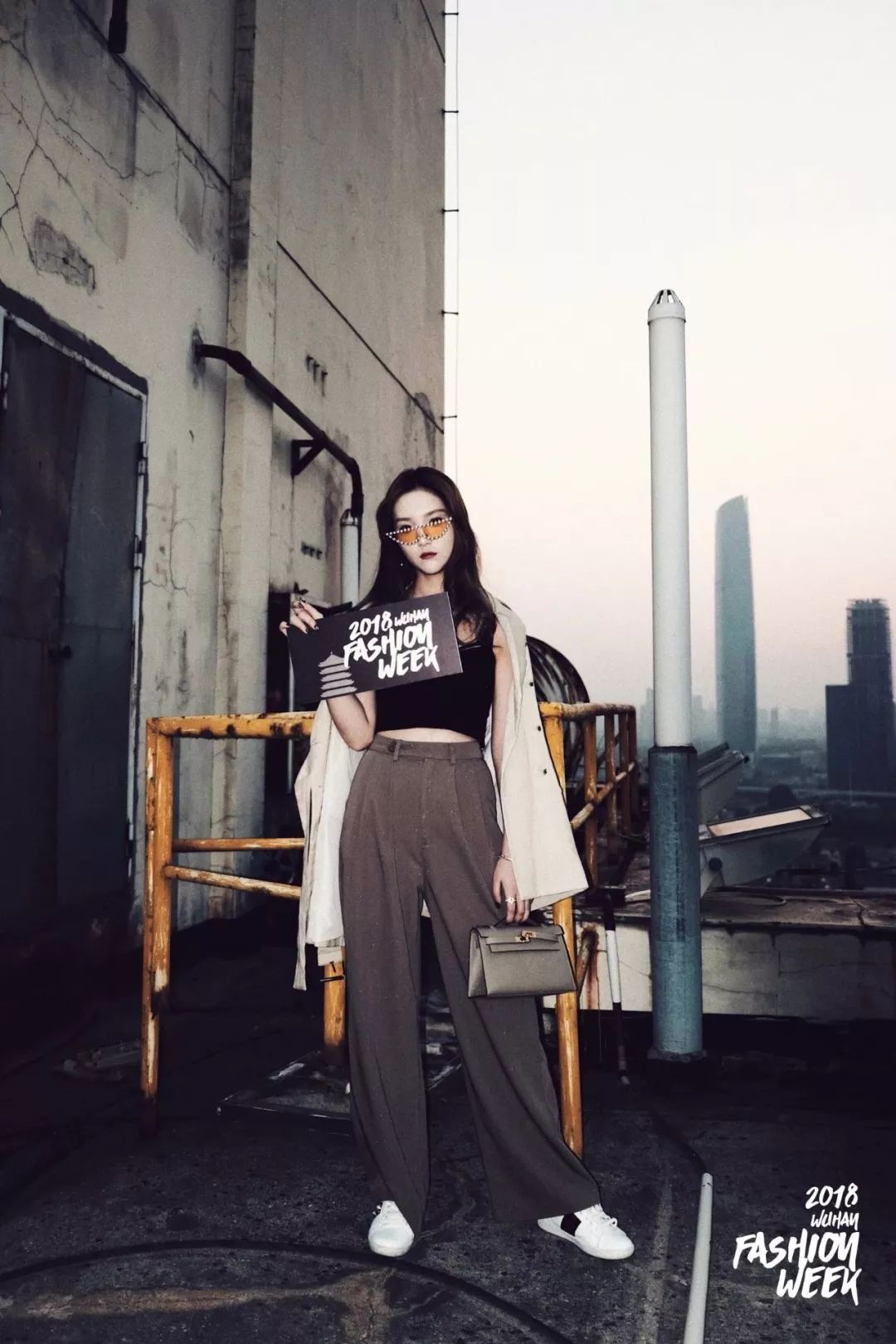 戳进来｜除了黄鹤楼和鸭脖子，这座城市竟然还有时装周这个大IP？