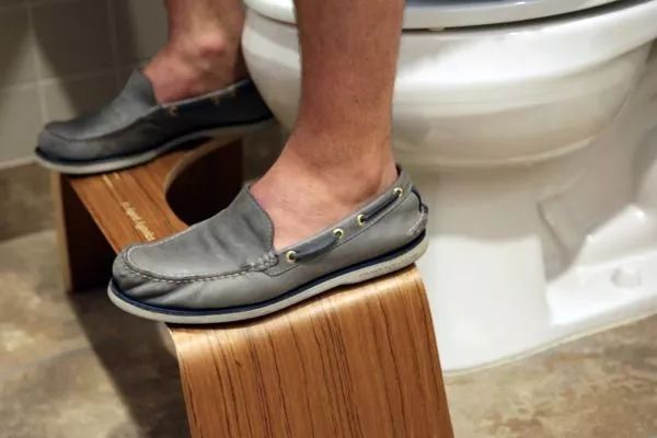 中国式蹲坑席卷温哥华！我们蹲个厕所，怎么就被蹲成了上亿的生意？