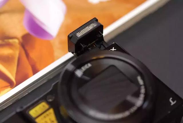 徕卡大光圈镜头,松下lx10对比徕卡相机