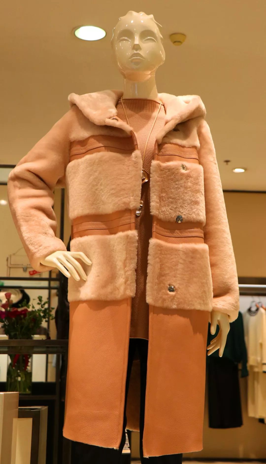 会小学数学，就能花一件的钱买走两件｜比到处“求点ZAN”靠谱