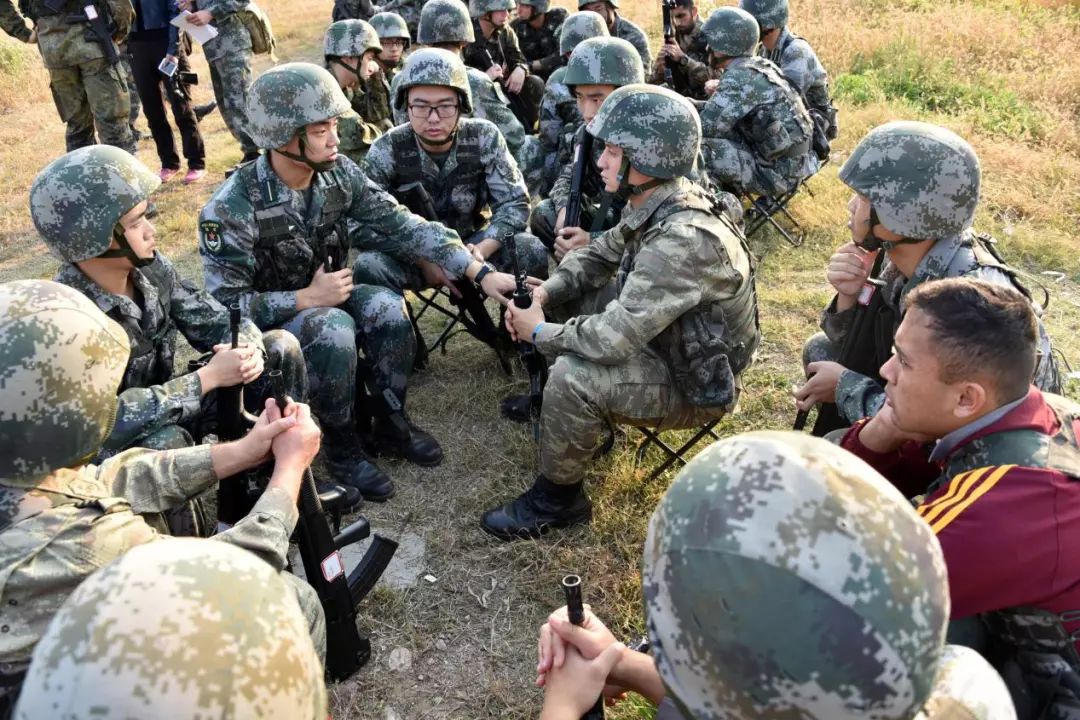 现场直击陆军,直击陆军某旅新年开训