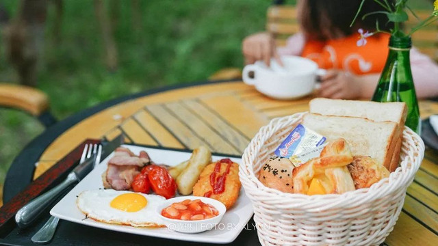 羊驼陪吃早餐，天鹅湖中畅游，藏身北京奥森旁的休憩之地：在之禾