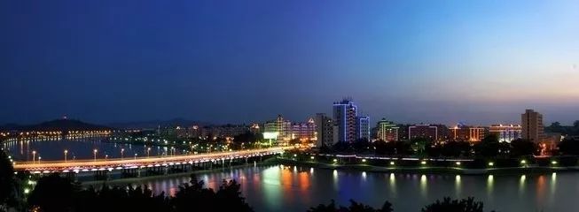 产业升级新旧动能转换,产业发展在转型升级中