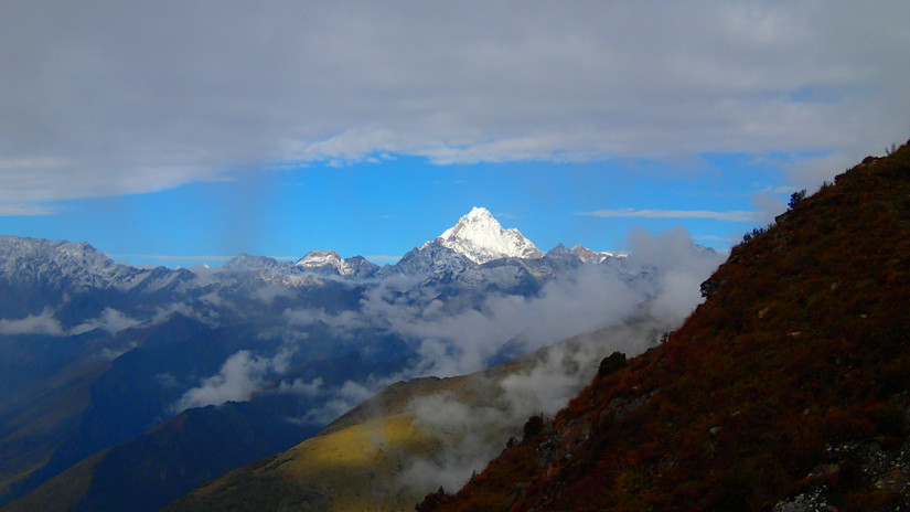 留下的是辉煌带走的是荒凉,带走的是经历留下的是回忆