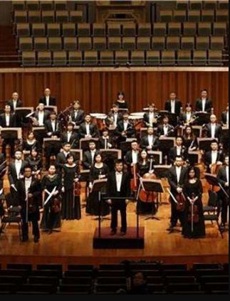 顶楼看演出｜弹中阮的法国演奏家，带你用“中国吉他”玩转爵士乐！