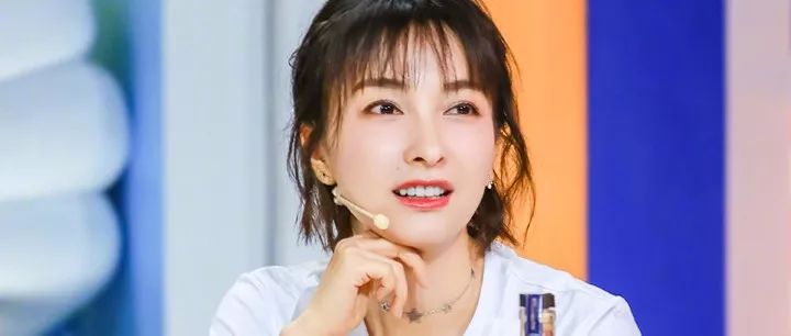 如何分辨女明星谁和谁,怎么分辨女生是真喜欢还是演的