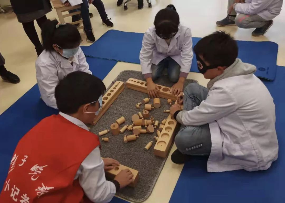 记者走进医院康复科了解康复医学,儿童康复治疗师课程