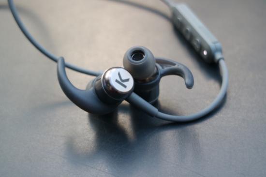 颜值与性能并存的入耳式蓝牙耳机,颜值音质并存的耳机