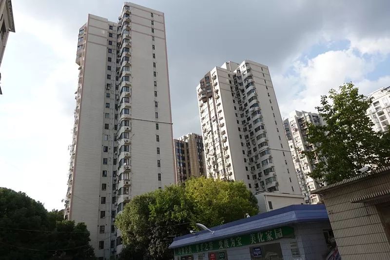 看二十年前老照片感慨,长宁区历史变化