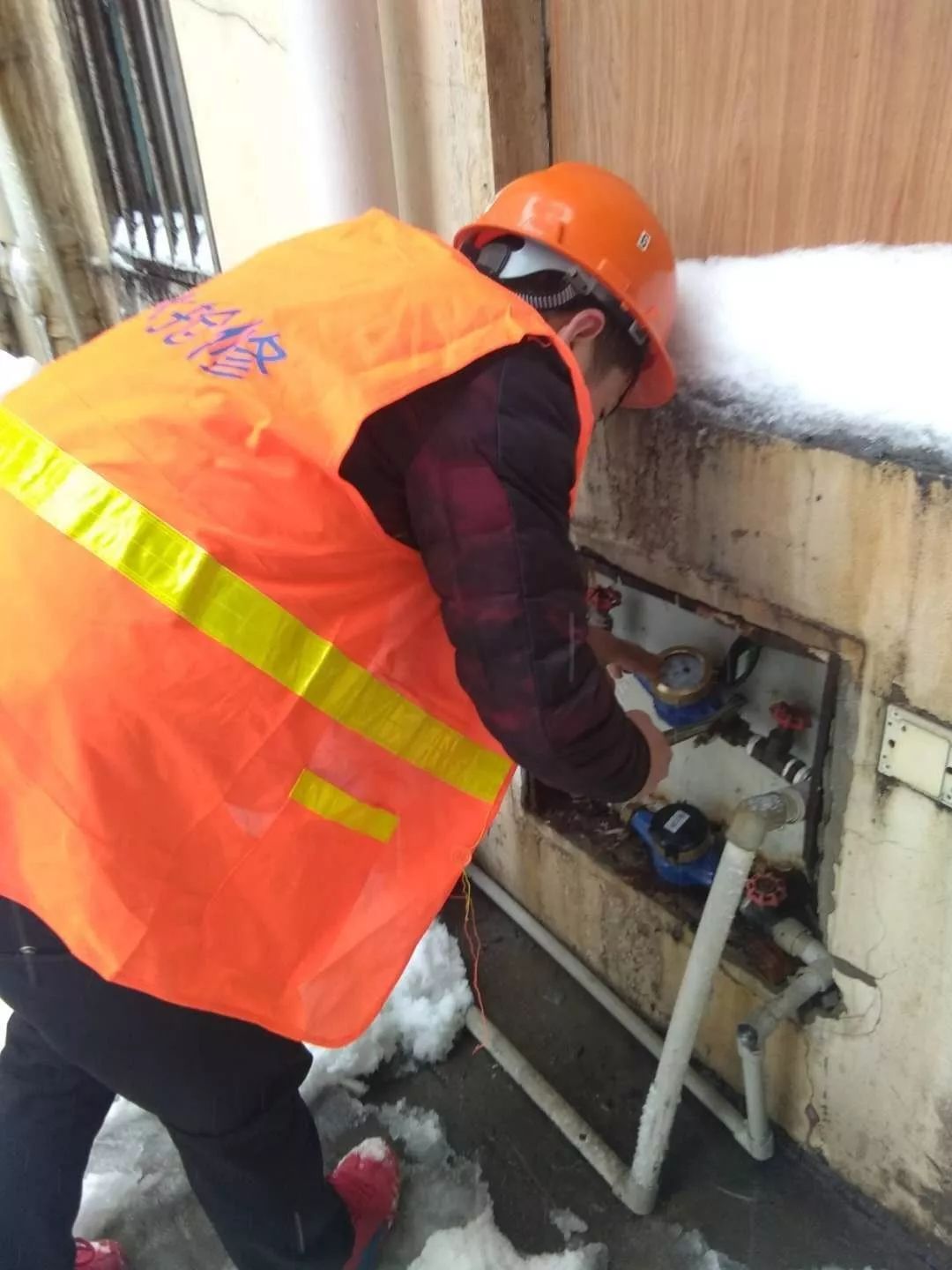 欠费停水了交费后怎么开通,欠费停水怎么开阀视频