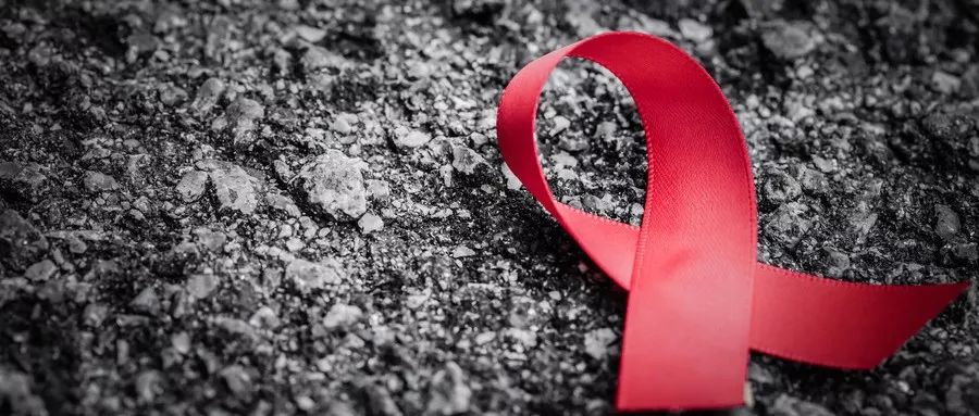 千万不要拿感情跟生命开玩笑,千万不要拿生命去开玩笑