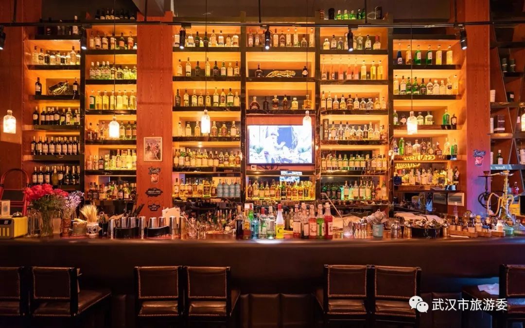 小雪节气外出,小雪节气酒到店