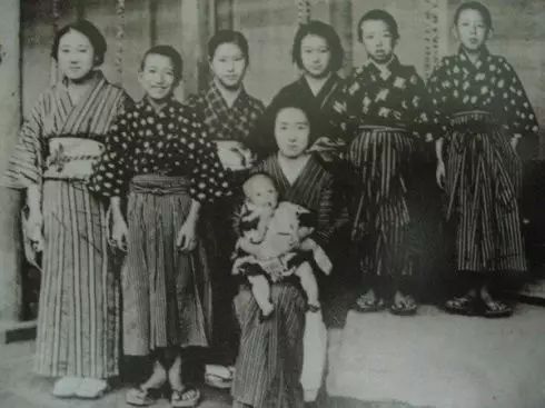 生而为人我很抱歉的日语,太宰治为什么说生而为人我很抱歉