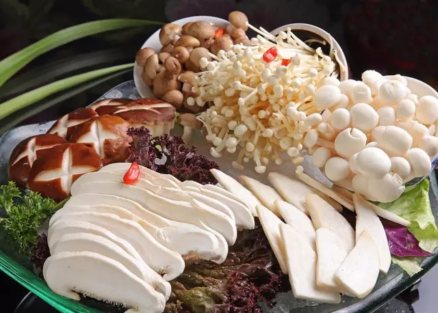 吃火锅怎么调酱汁最好吃,吃火锅芝麻蘸酱怎么调才好吃