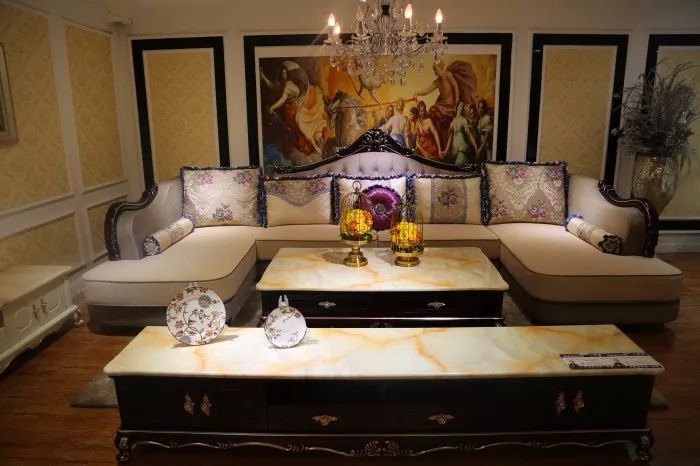 瞒不住了！神木双虎家私最低5折起售，样品狂甩，神木婆姨女子抢疯了