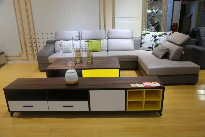 瞒不住了！神木双虎家私最低5折起售，样品狂甩，神木婆姨女子抢疯了