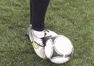 超远弧线射门技巧及训练方法,三种射门训练方法