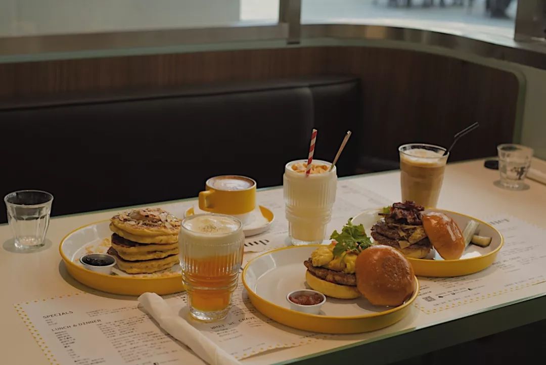 进公寓买设计品,到邮局逛百货店,这三家潮铺我真的摸不透