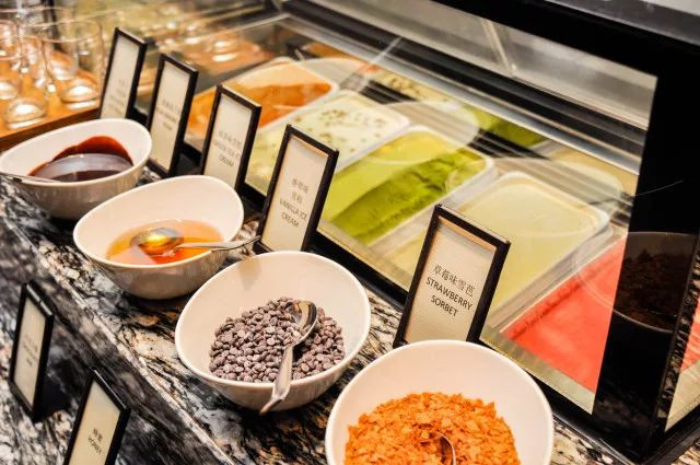 ¥238/位——“爱尔兰生蚝+15种海鲜”畅吃,还送波龙!乐队表演周末哈根达斯!这家希尔顿旗下酒店颠覆吃货想象!