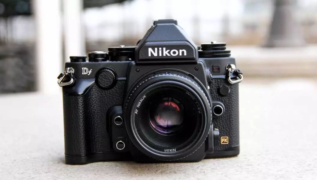 什么尼康相机性价比高,尼康哪款相机最值得入手