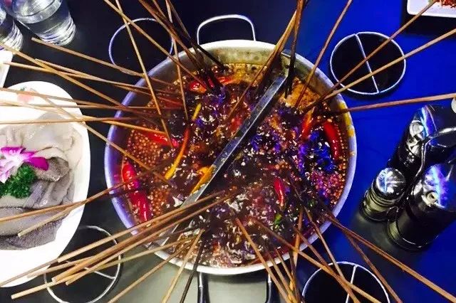 重庆开了几十年的老串串,重庆老牌串串