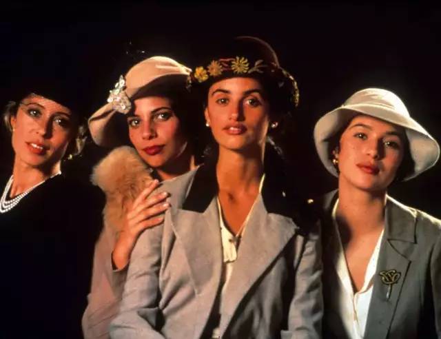 这个44岁的“西班牙玫瑰”，哭起来都是满满的高级感！