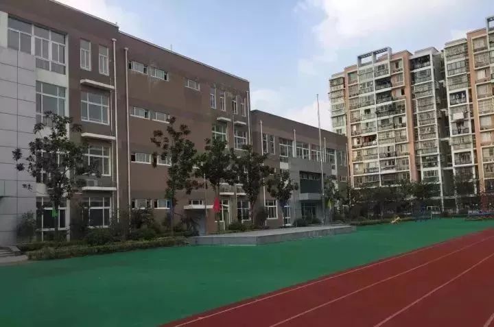 南京金陵汇文中学学区房降价了吗,南京学区房降价原因
