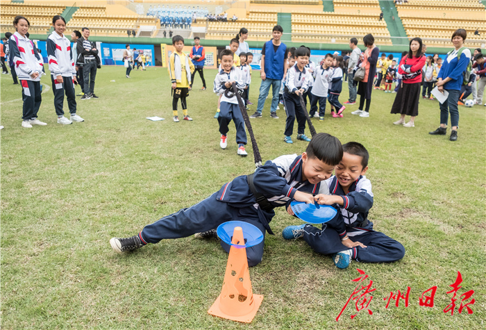 广州市中小学第9届足球联赛,广州市天河区足球比赛五一小学