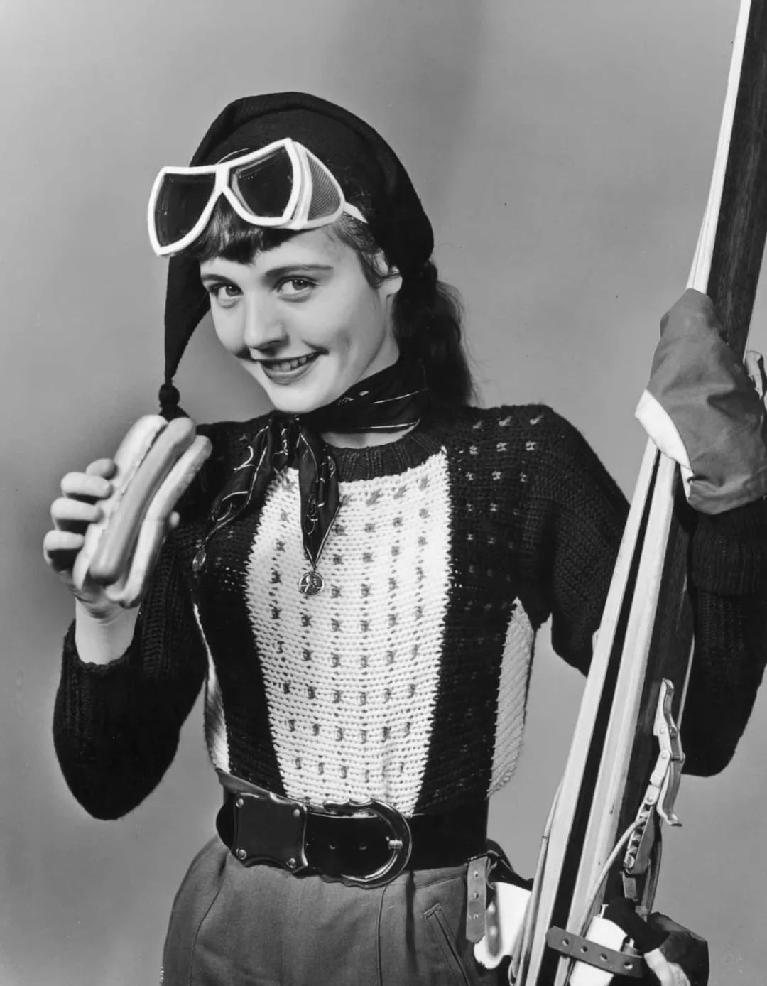 2024款最好看的滑雪服,90年代复古滑雪服