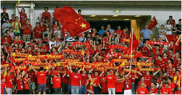 让五星红旗飘在世界杯上,让五星红旗飘扬在全世界