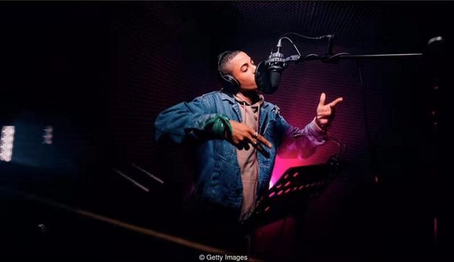 人工智能改变世界的视频,人工智能研究视角看AI发展