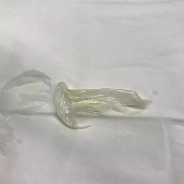 蚌埠喜茶喝出异物,喜茶回应网友喝出异物