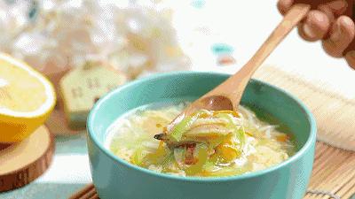 全职带娃的妈不容易,全职带孩子的妈也很辛苦