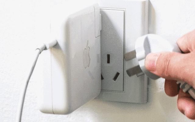 房间里插座少预留不合理怎么办,家里插座少了怎么加装墙壁插座