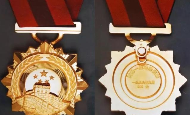 你以为原*弹子**只是科学家造出来的吗?别忘了还有他们!