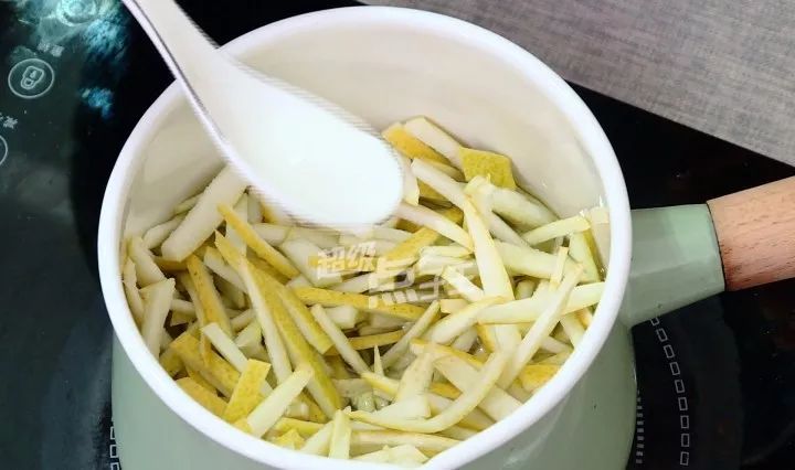 冬天皮肤不干,冬天皮肤不干燥是什么原因