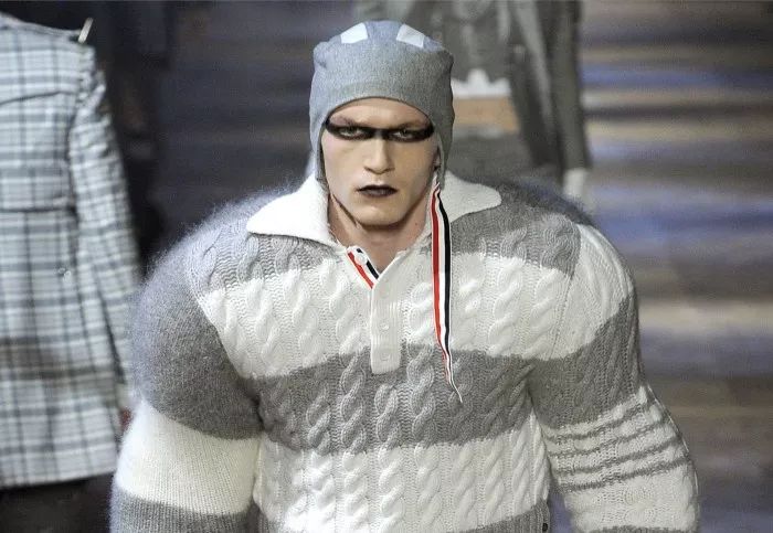 ugg绒绒包,ugg出过透明雪地靴吗