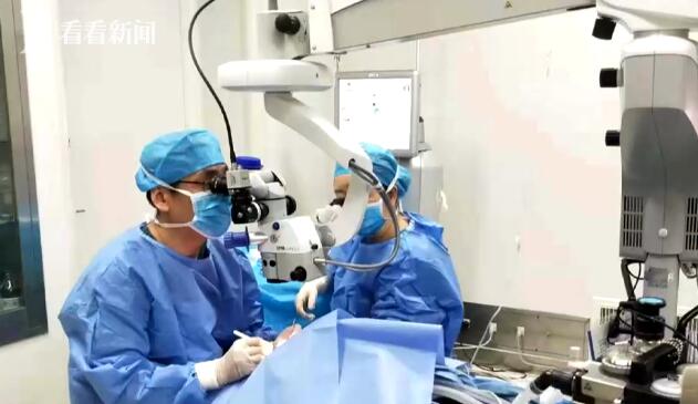 小孩摔倒后被铅笔扎伤,小孩跑步摔倒眼睛被戳出血