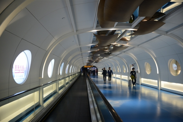 从t1到t2,广州白云机场t2到t1航站楼有多远