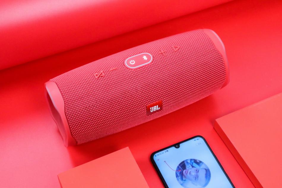 水中也能*放播**的好声音—JBLGE4体验