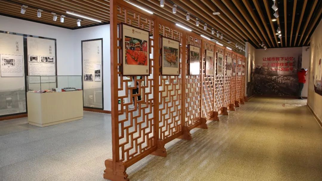 非遗龙舟文化节牌坊广场,中国龙舟文化主题展