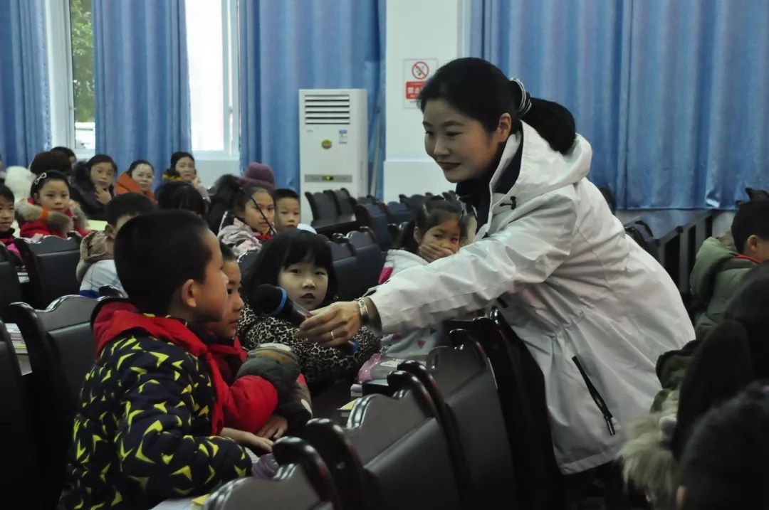 送教共研助力高效课堂,名师送教到幼儿园