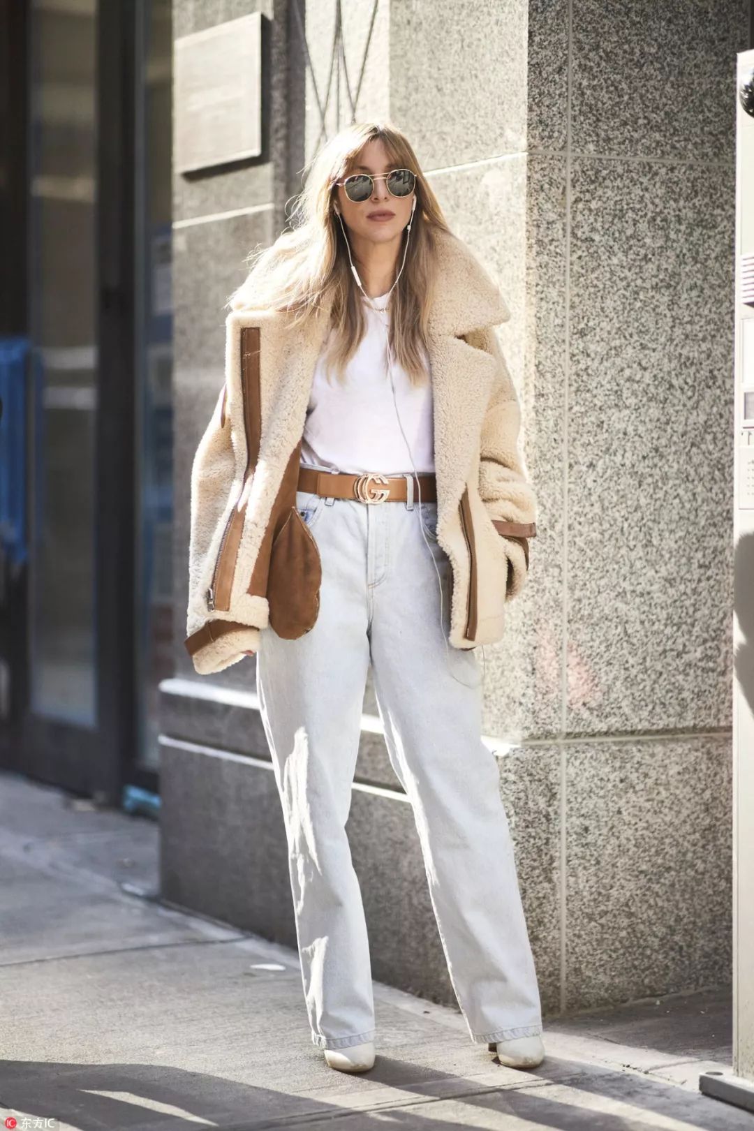 为什么棉服穿一段时间会变轻,一穿羽绒服就掉毛